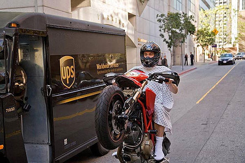 Jim Carrey sur une Ducati Hypermotard