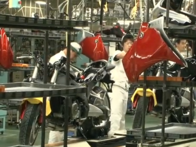 Honda VFR 1200 F : visite de l'usine Kumamoto (...)