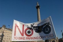 Stationnement moto à Londres : les motards manifestent ! (...)