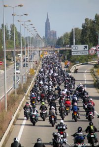 Anti-CT moto - Strasbourg : en route vers le Parlement