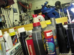Entretien moto : les produits dangereux de l'atelier