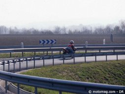 Europe : lobbying des motards pour les glissières de (...)
