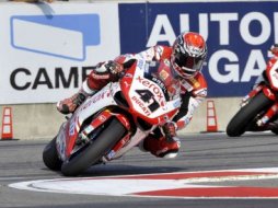 WSBK Imola : Haga (Ducati) reprend la tête à la Yamaha de (...)