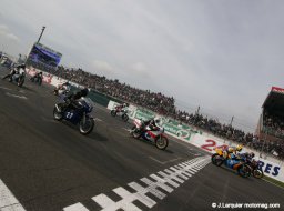 Des "mamies" Yamaha TZ en ouverture du Mans (...)