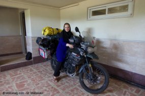 Blog : Mélusine a passé un mois à moto en Iran pendant le (...)