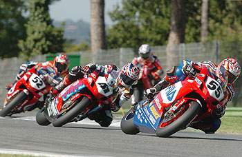 Mondial superbike > Imola 2004 : chute d’Haga