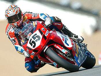 Mondial superbike > Imola 2004 : Laconi royal