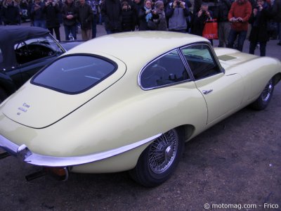 14e Traversée de Paris : Jaguar Type E