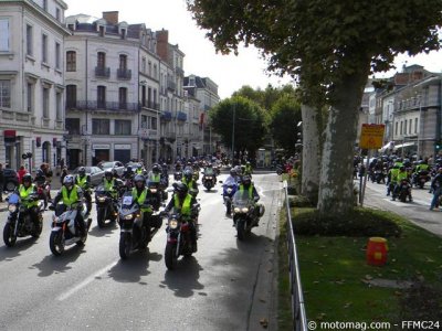 Manif moto Périgueux (24) : 1300 m de motards