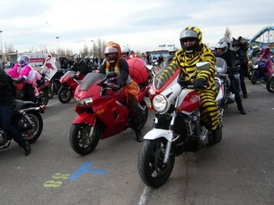 Carnaval de motos sur les plages