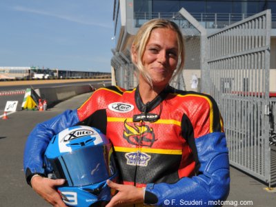 Malgré son abandon en course e-Power, Katja Poensgen garde son charmant sourire.