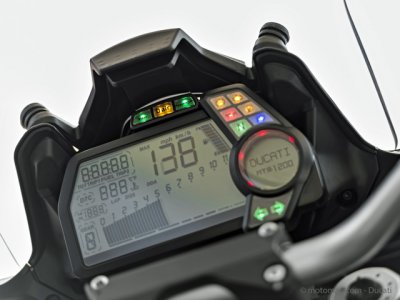 Air bag Ducati D-air : des voyants bien intégrés