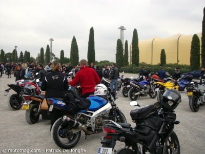 Manif moto Nîmes (30) : ya déjà du monde !