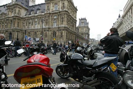 La Mairie de Paris encerclée !