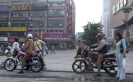 Chine :Moto  taxi