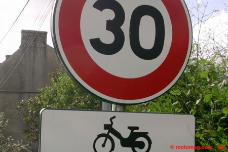 30 km/h en ville en mob…et en moto