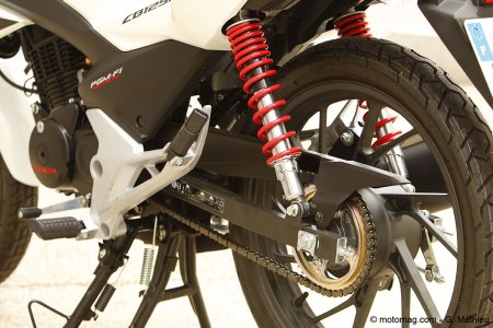 Honda CB125F : amortisseurs
