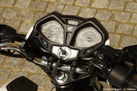 Honda CB125F : tableau de bord