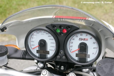 Ducati Monster S4RS : à bord