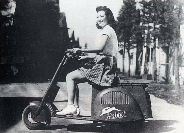 subaru fuji rabbit scooter 1946 {JPEG}