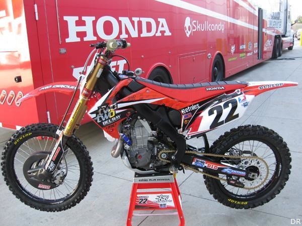 Supercross : Chad Reed vend ses motos