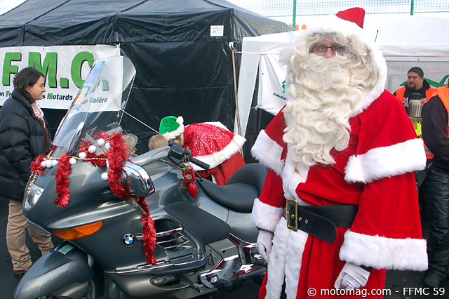Lille : père Noël motard pour les Restos du cœur