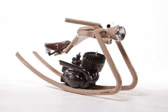 Concept/design : une moto à bascule