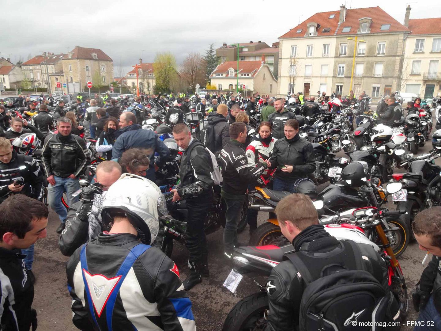 Manif FFMC 52 : 400 motards manifestent à Chaumont