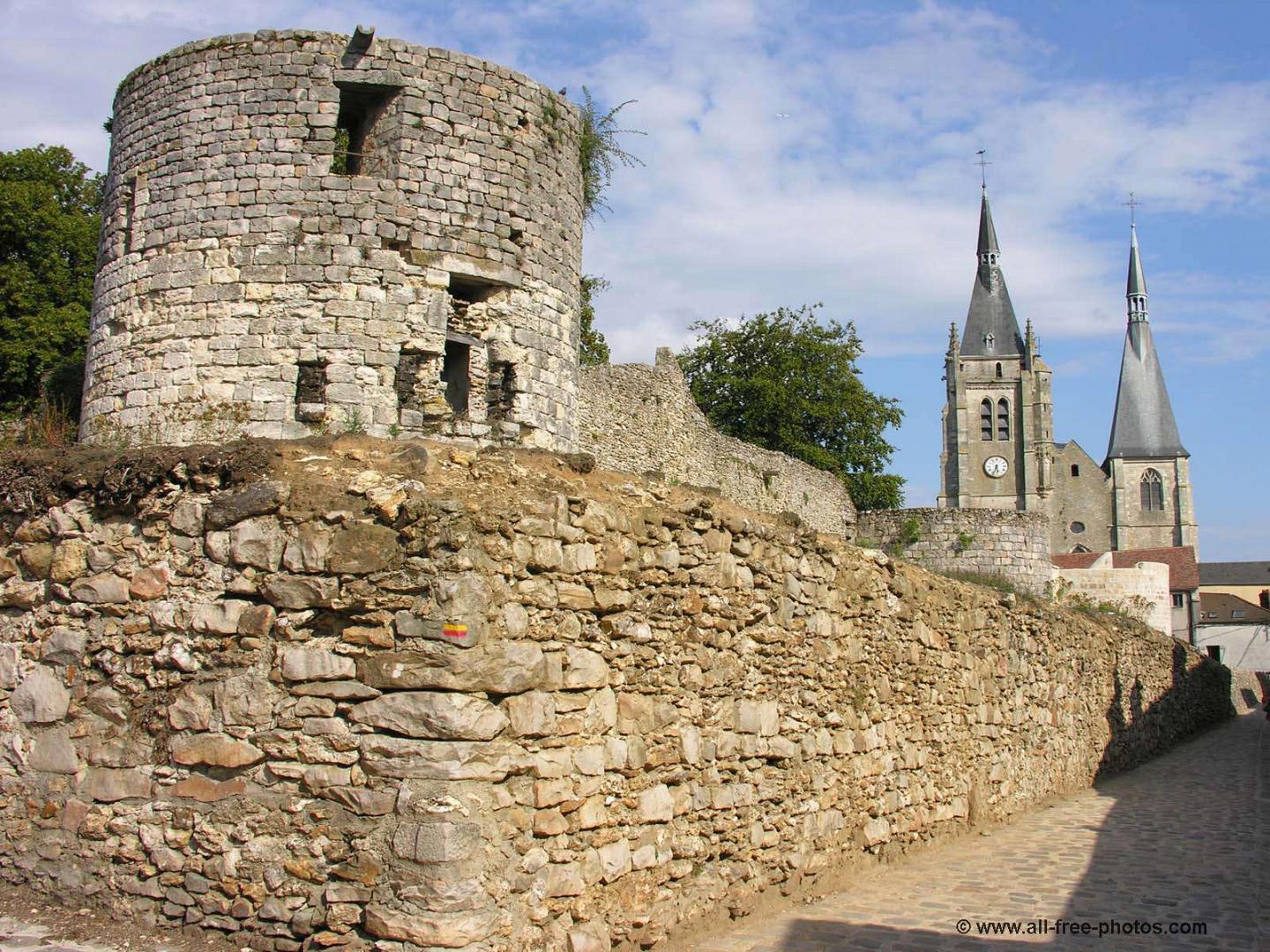 Balade moto dans l'Essonne et visite du château de (...)