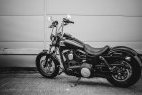 La Harley-Davidson Street Bob Custom, chopper de série (...)