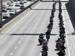 Montréal : 10.000 motards en colère manifestent