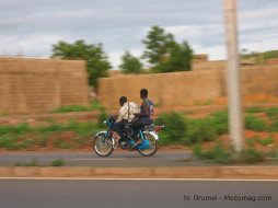 Sécurité routière : au Mali, on vient de rendre le casque (...)