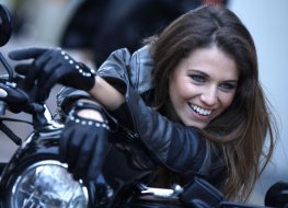 Femmes et moto : être au guidon rend plus sexy (...)