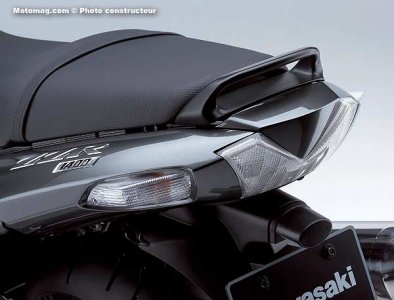 Kawasaki 1400 ZZR : poignée de maintien