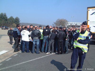 Manif 25 mars Nevers/Paris : la police fait barrage
