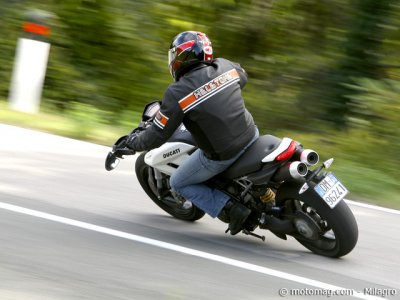 Essai Ducati 796 Hypermotard : passager