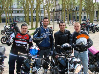 Manifestation à Bordeaux : jeunes motards