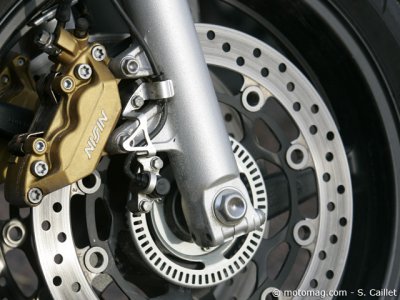Honda CBF 1300 : freinage ABS