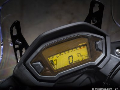 Essai Honda CB 500 X : tableau de bord rikiki
