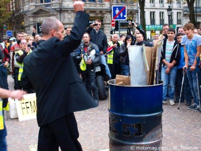Manifestation à Lille : automobiliste en colère