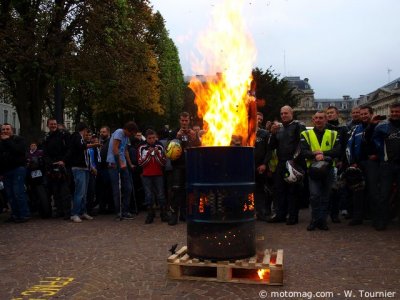 Manifestation à Lille : ça brûle mieux...