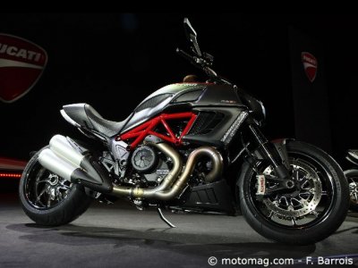 Milan 2010, Ducati Diavel : version « Carbon bi-ton »