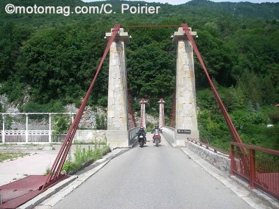 Le pont de l’Abyme dans le massif des Bauges