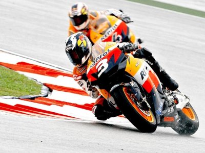 MotoGP de Sepang : lutte entre Pedrosa et Dovisiozo