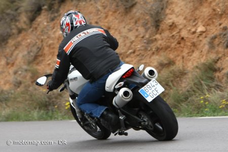 Ducati 696 Monster : pots