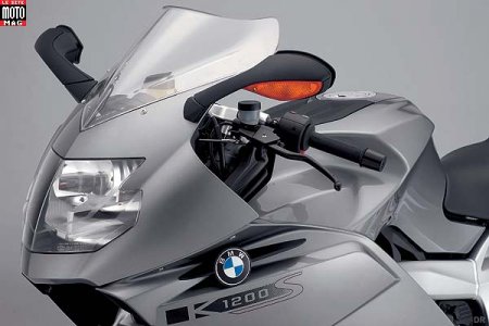 BMW K 1200 S : clignotants intégrés